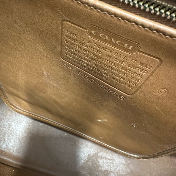 Coach Vintage Beekman Leather Flap Twist Lock Briefcase Messenger Bag has hole - Picture 7 of 10